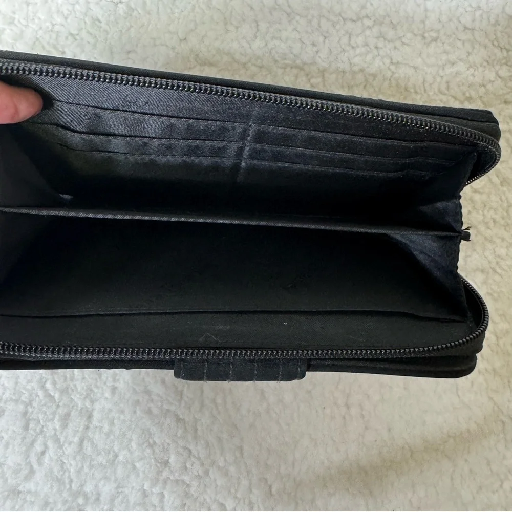 Vera Bradley Black Quilted Zip Wallet Turn Lock Organizer‎
